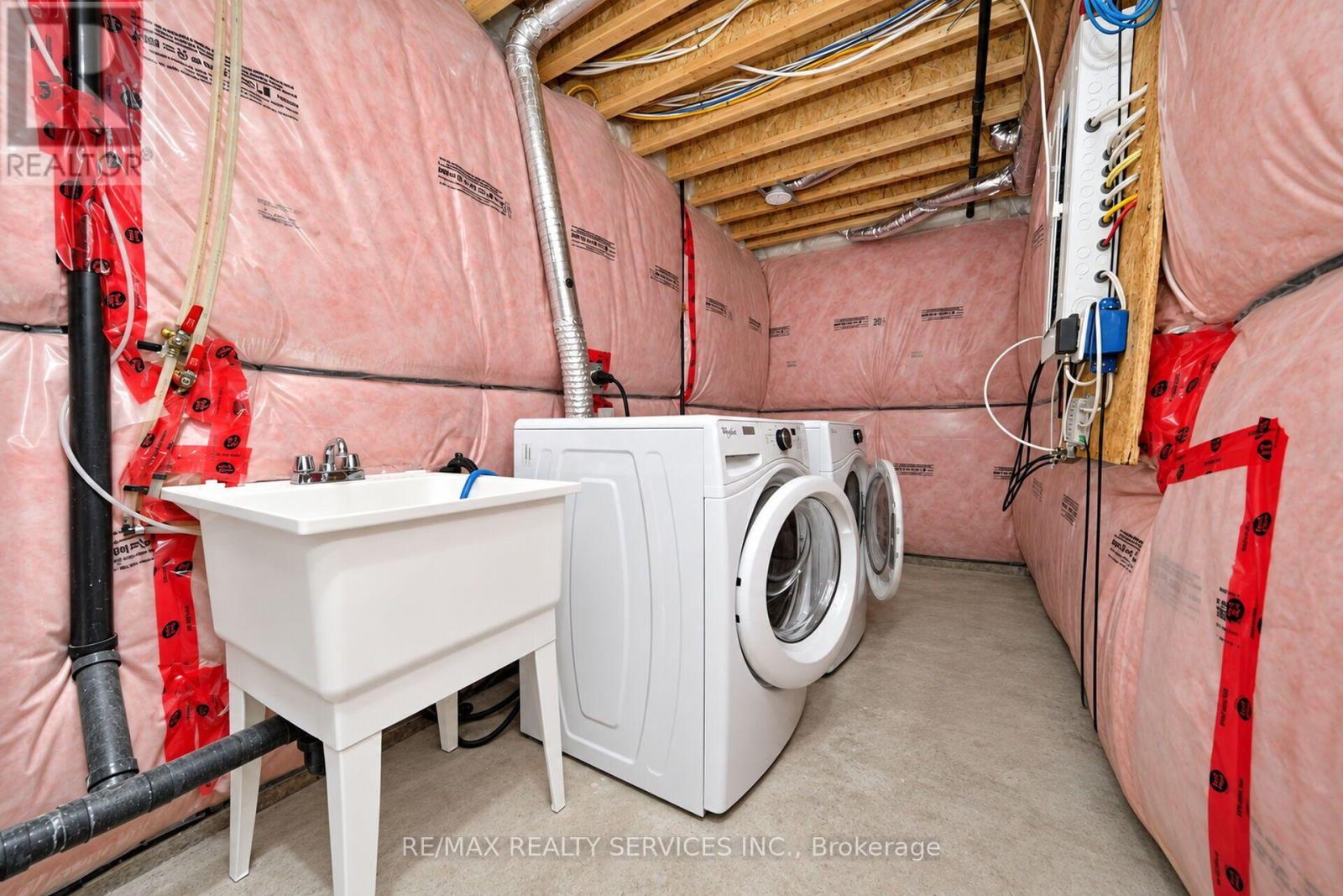 111 - 12 Cedarland Road Property Photo 50