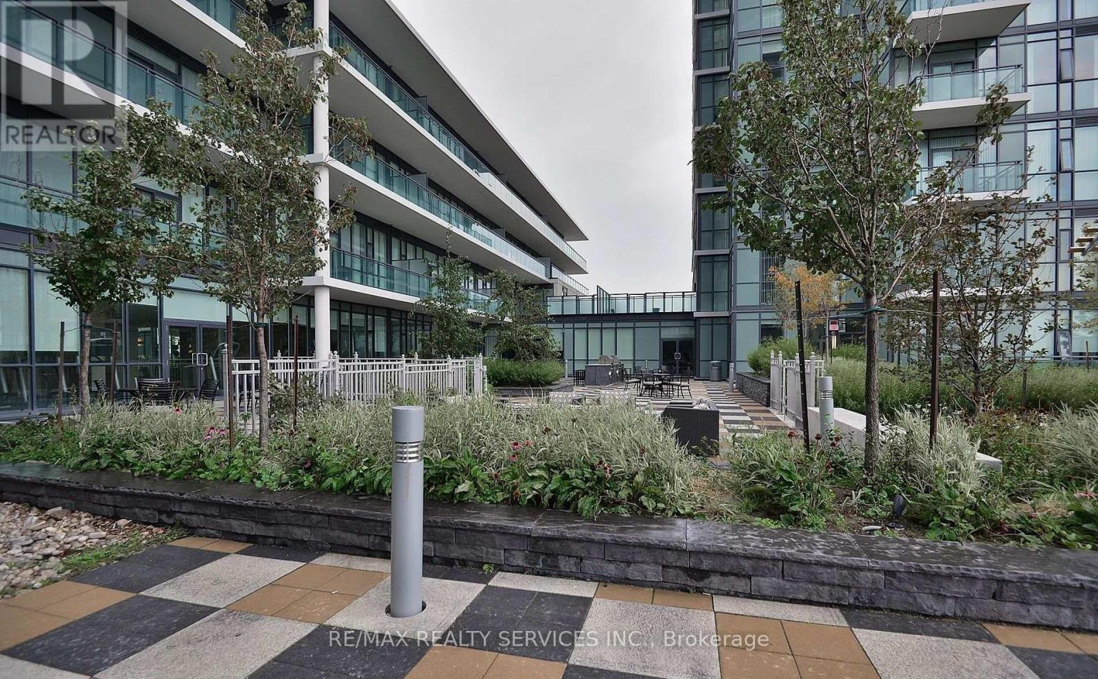 1801 - 4099 Brickstone Mews Property Photo 11