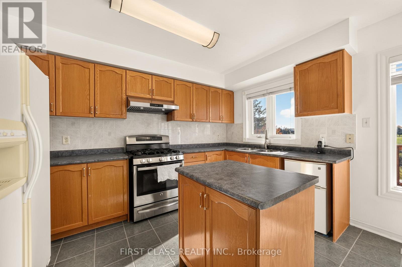 38 Pacific Wind Crescent Property Photo 16