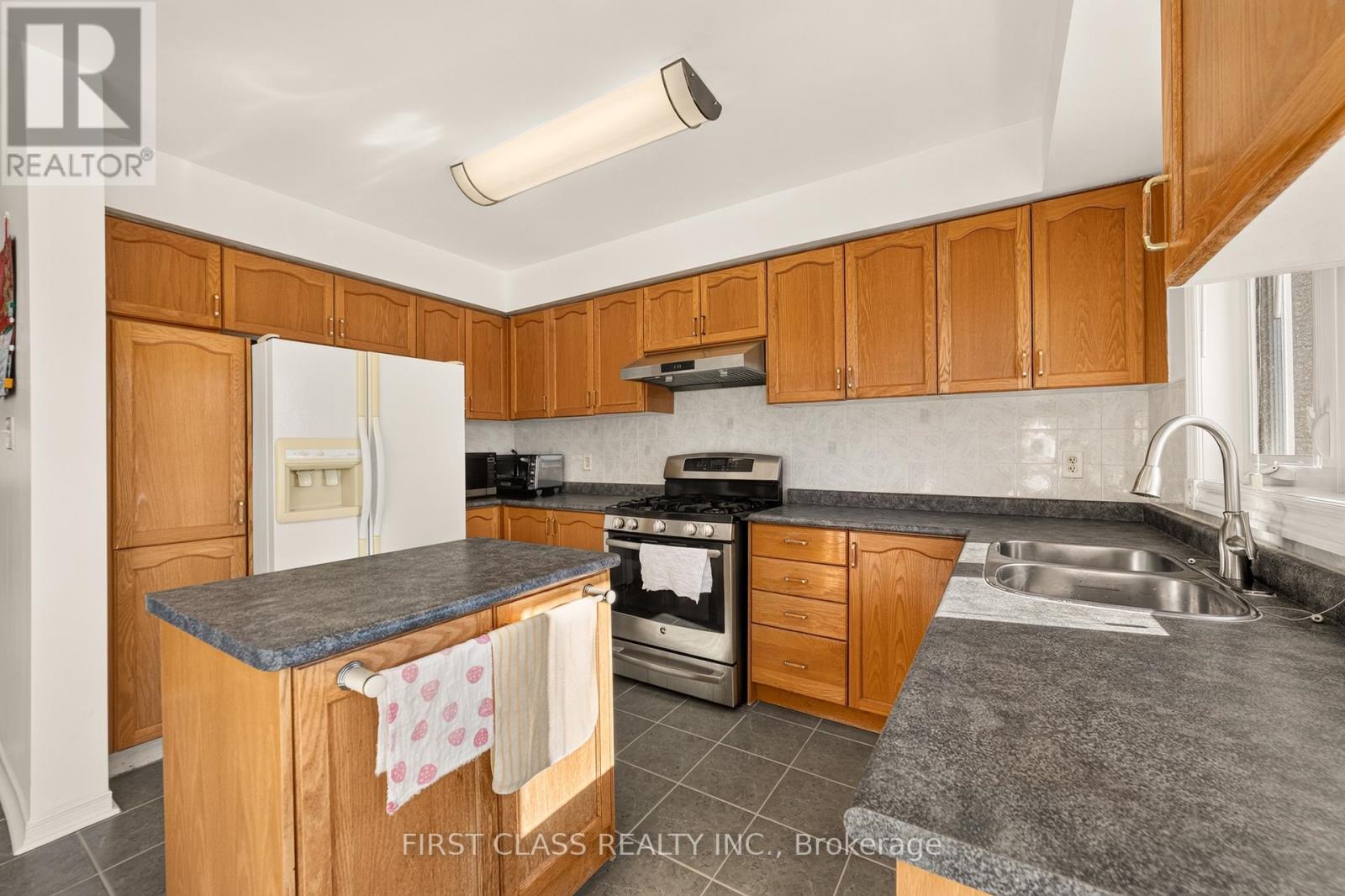 38 Pacific Wind Crescent Property Photo 17