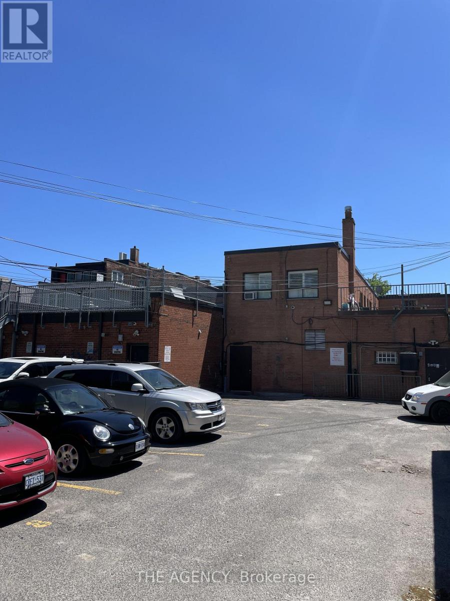 2936 Dundas Street W Property Photo 16