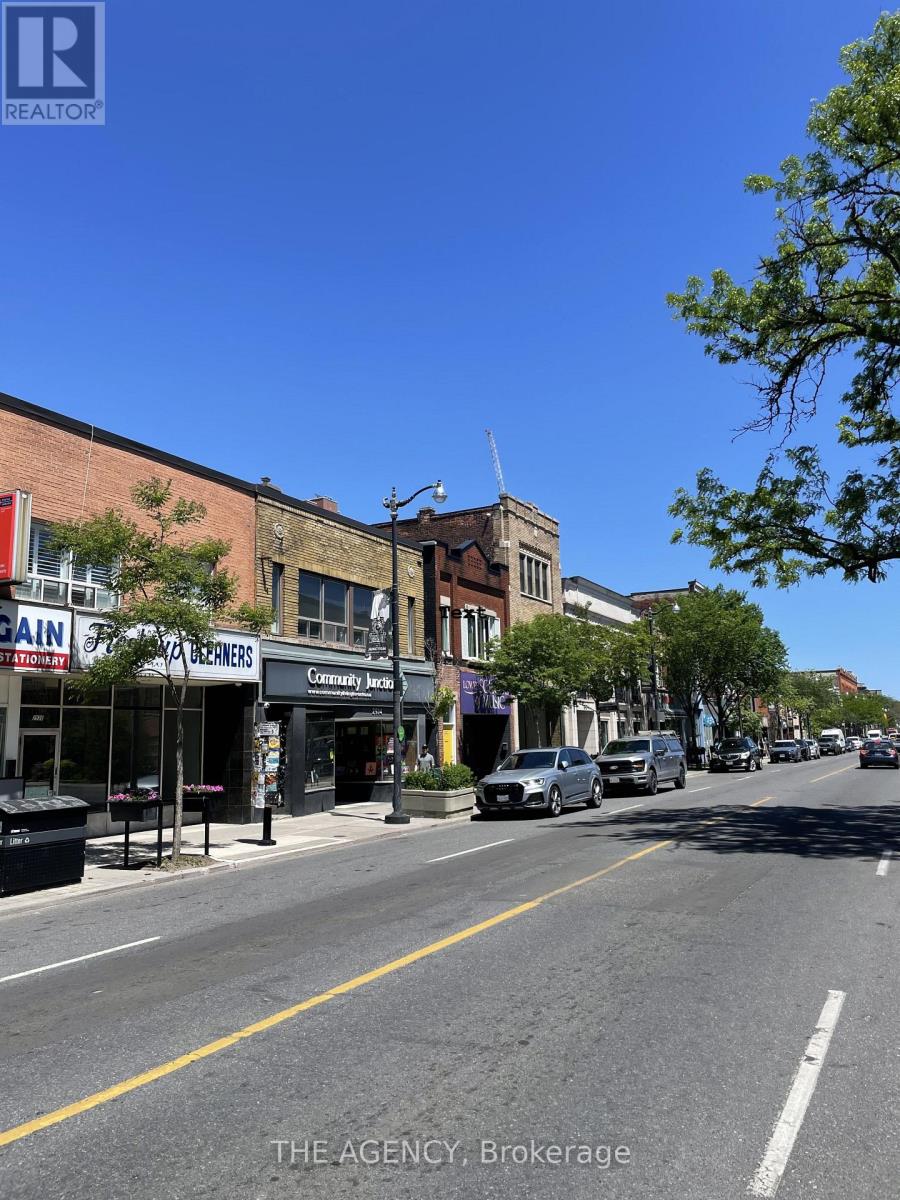 2936 Dundas Street W Property Photo 19