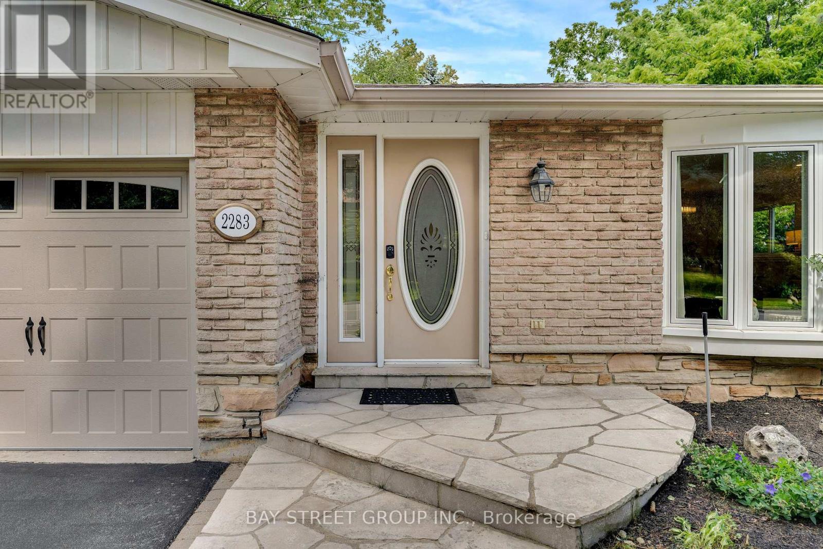 2283 Devon Road Property Photo 9