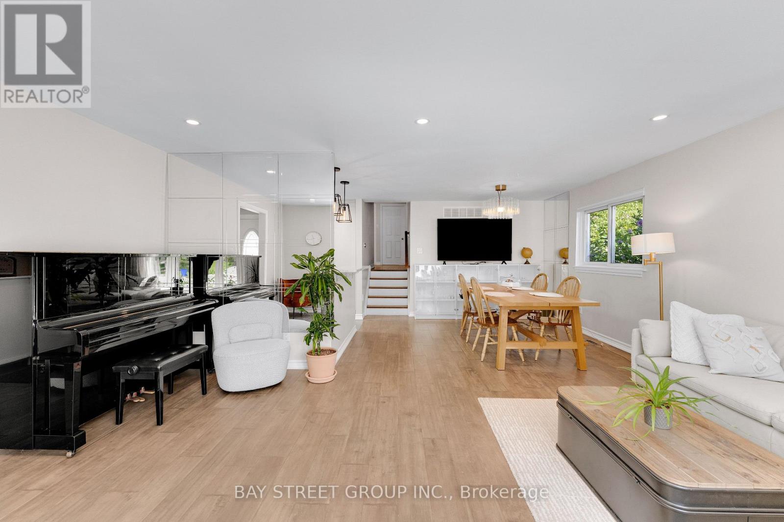 2283 Devon Road Property Photo 15