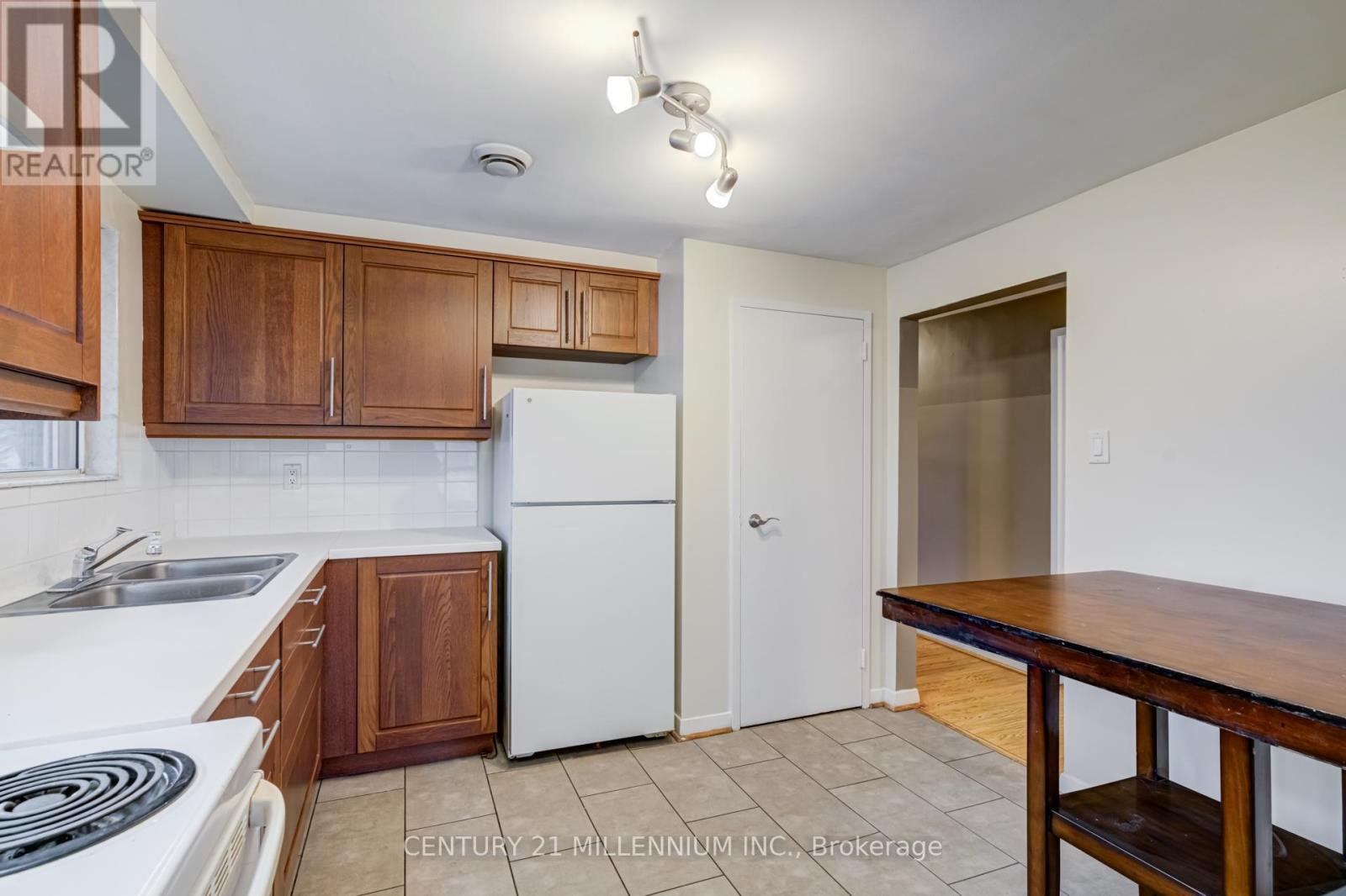 A - 41 English Street Property Photo 8