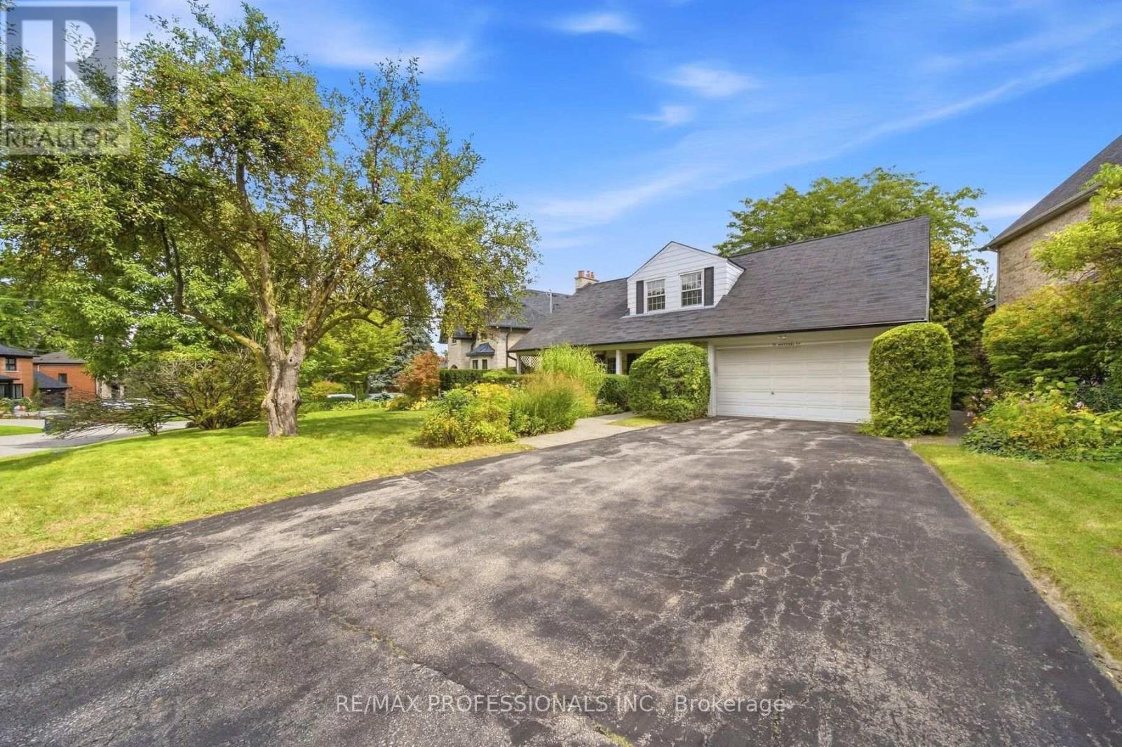 15 Hartfield Court Property Photo 2