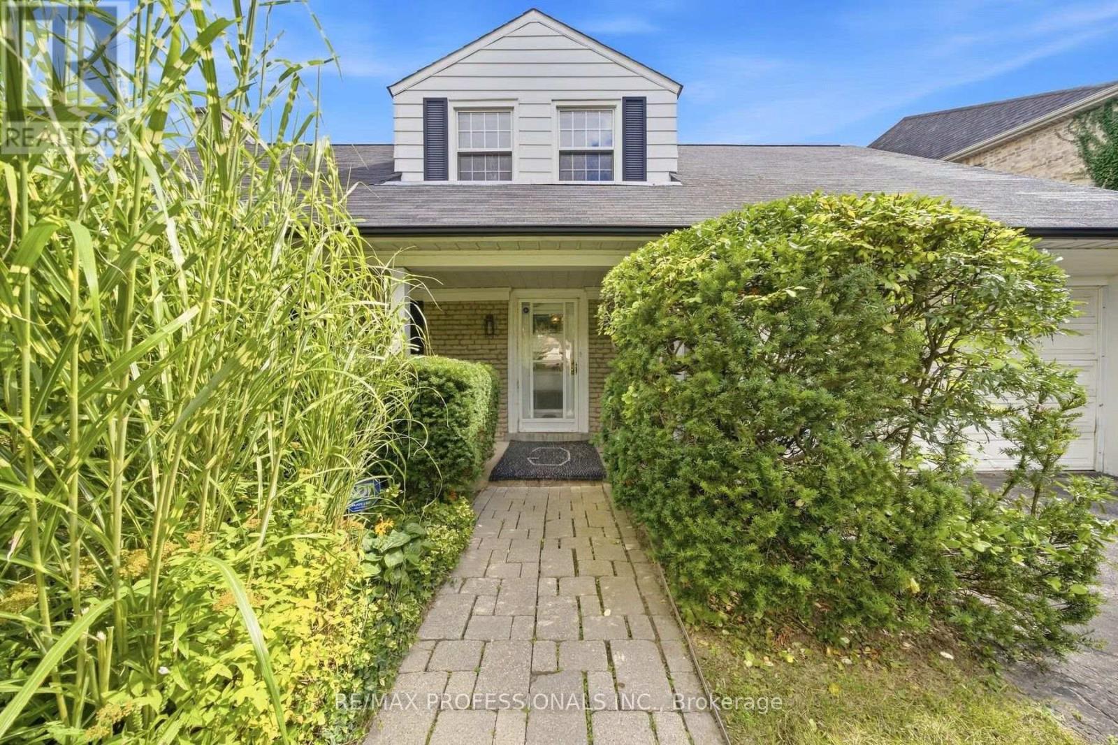 15 Hartfield Court Property Photo 4