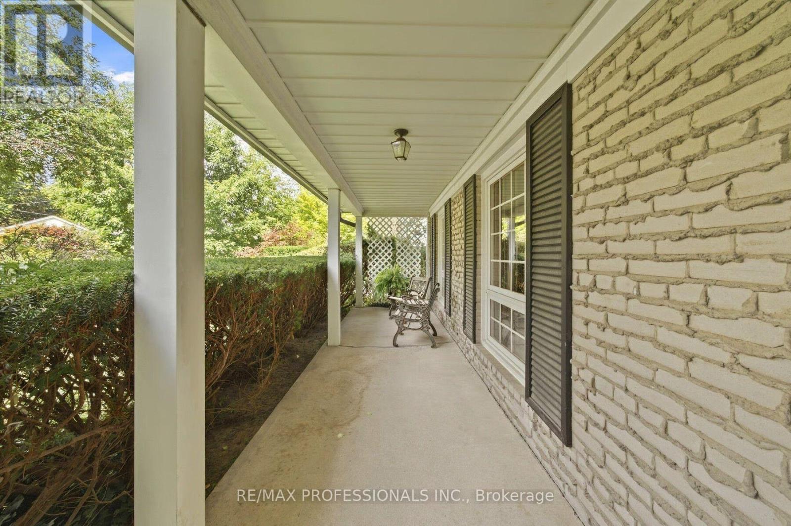 15 Hartfield Court Property Photo 5