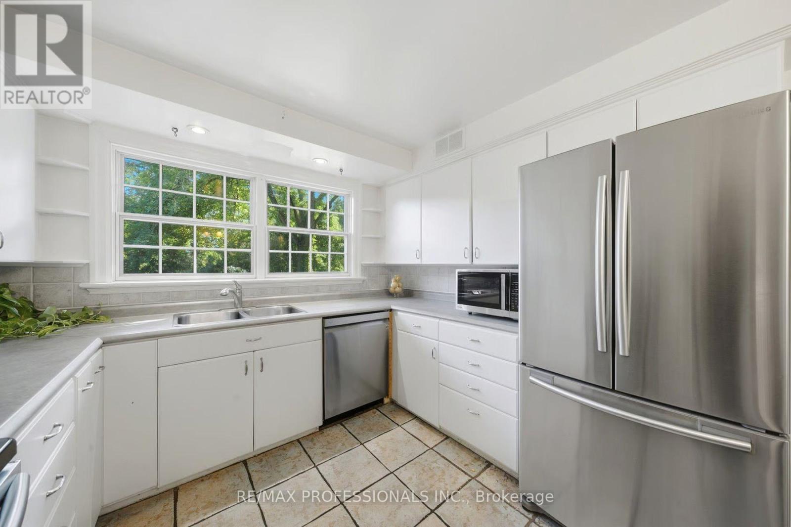 15 Hartfield Court Property Photo 17