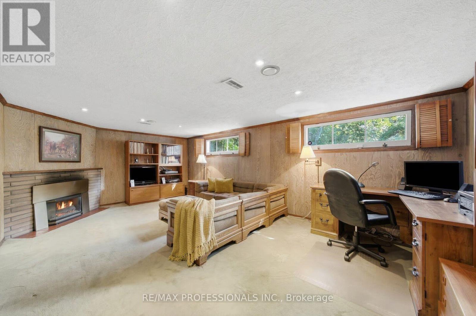 15 Hartfield Court Property Photo 32