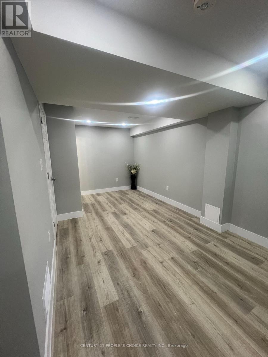 Lower - 27 Callandar Road Property Photo 3