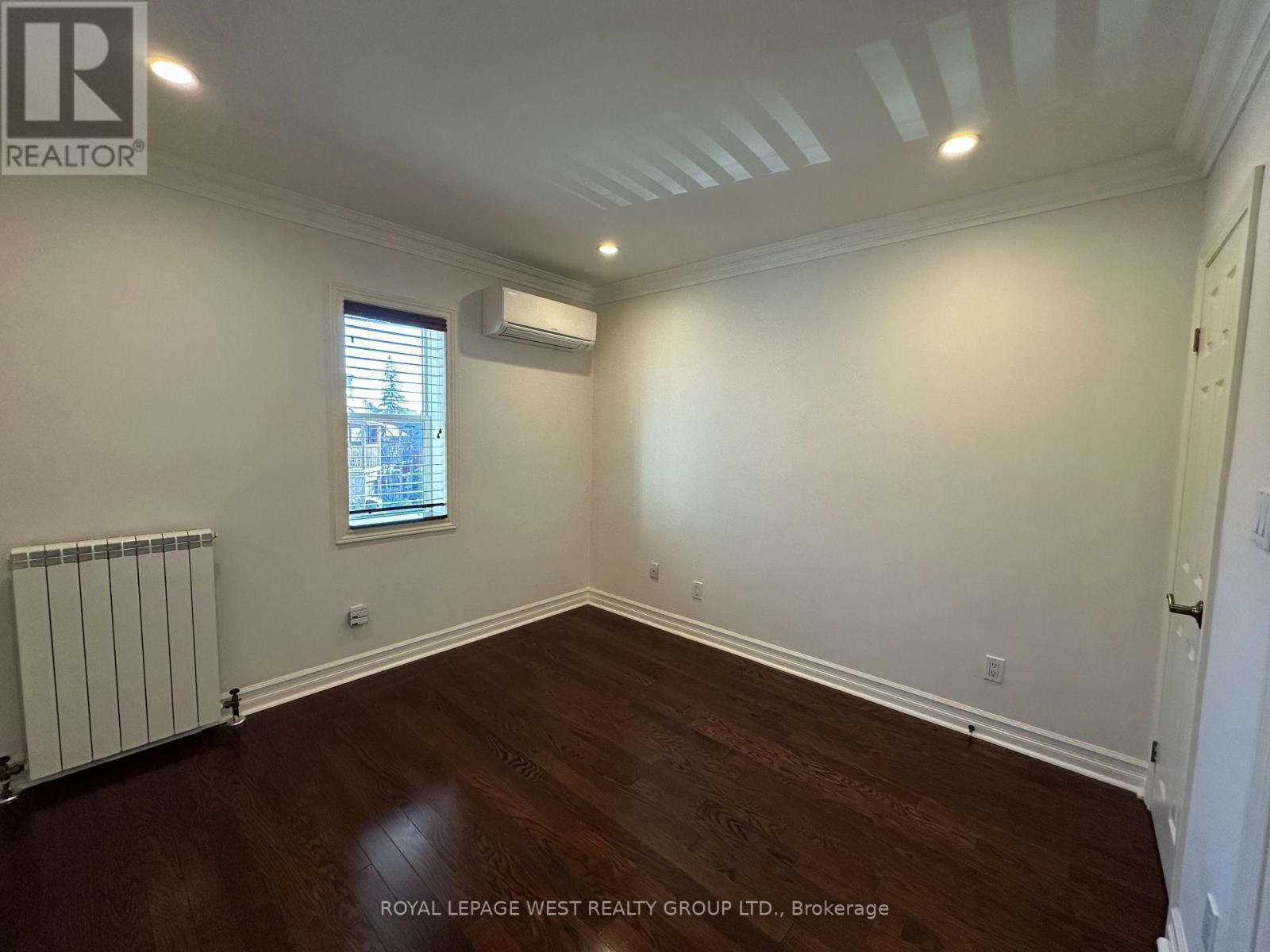 1 - 27 Mossom Road W Property Photo 9