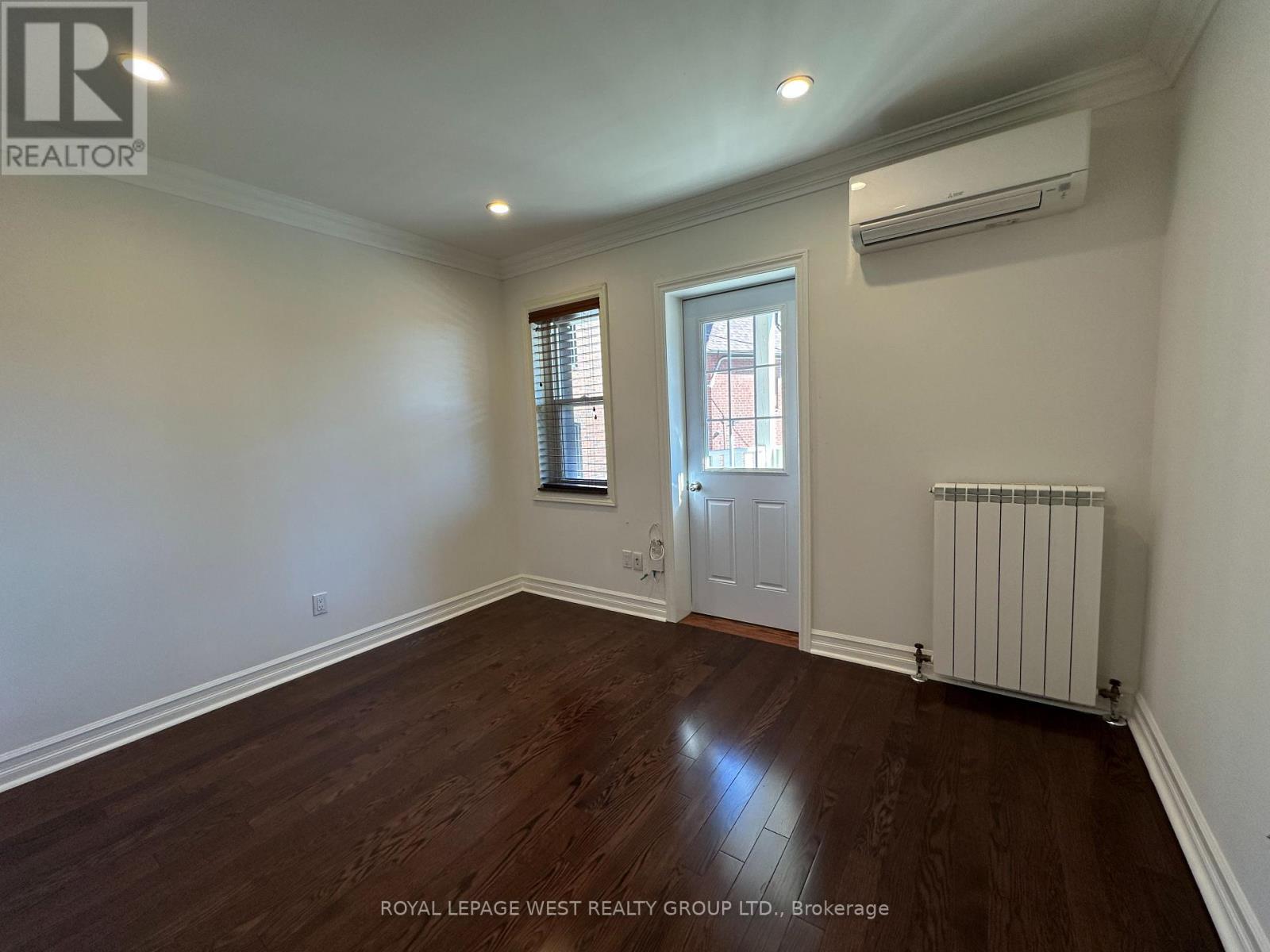 1 - 27 Mossom Road W Property Photo 11