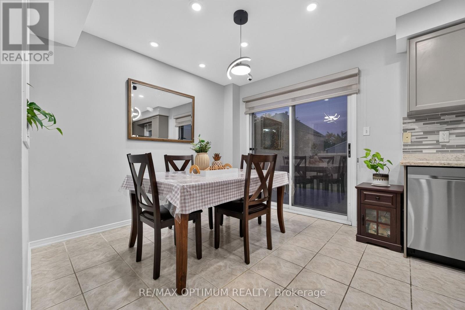 120 Zia Dodda Crescent Property Photo 11