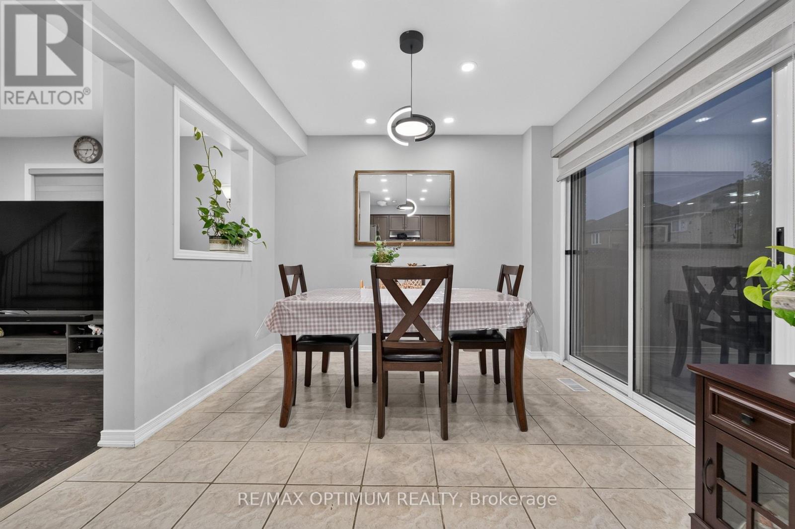 120 Zia Dodda Crescent Property Photo 12