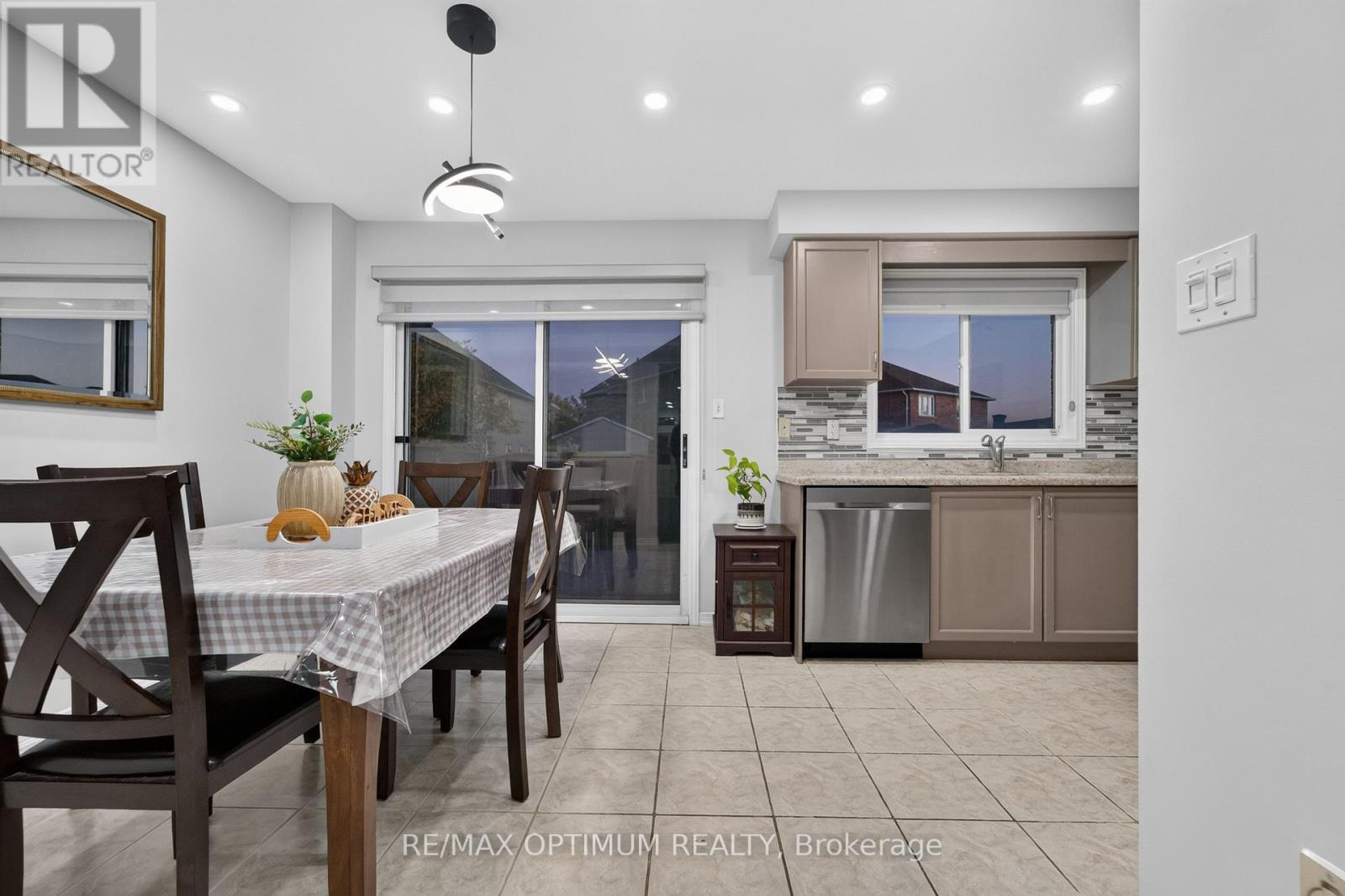 120 Zia Dodda Crescent Property Photo 13