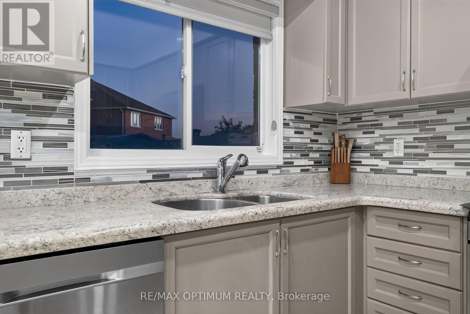 120 Zia Dodda Crescent Property Photo 16