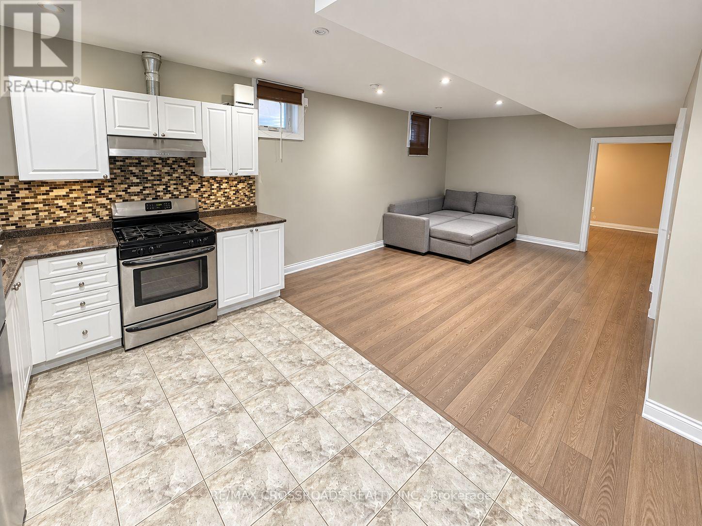 43 Waniska Avenue Property Photo 3