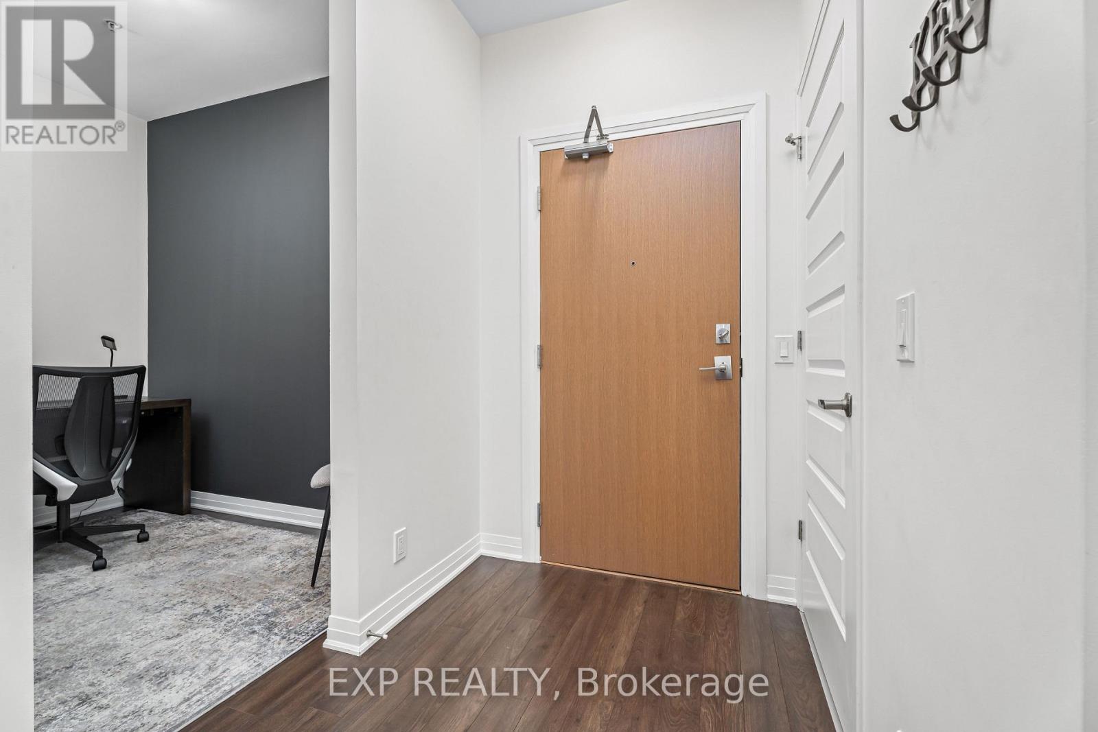 627 - 1105 Leger Way Property Photo 3