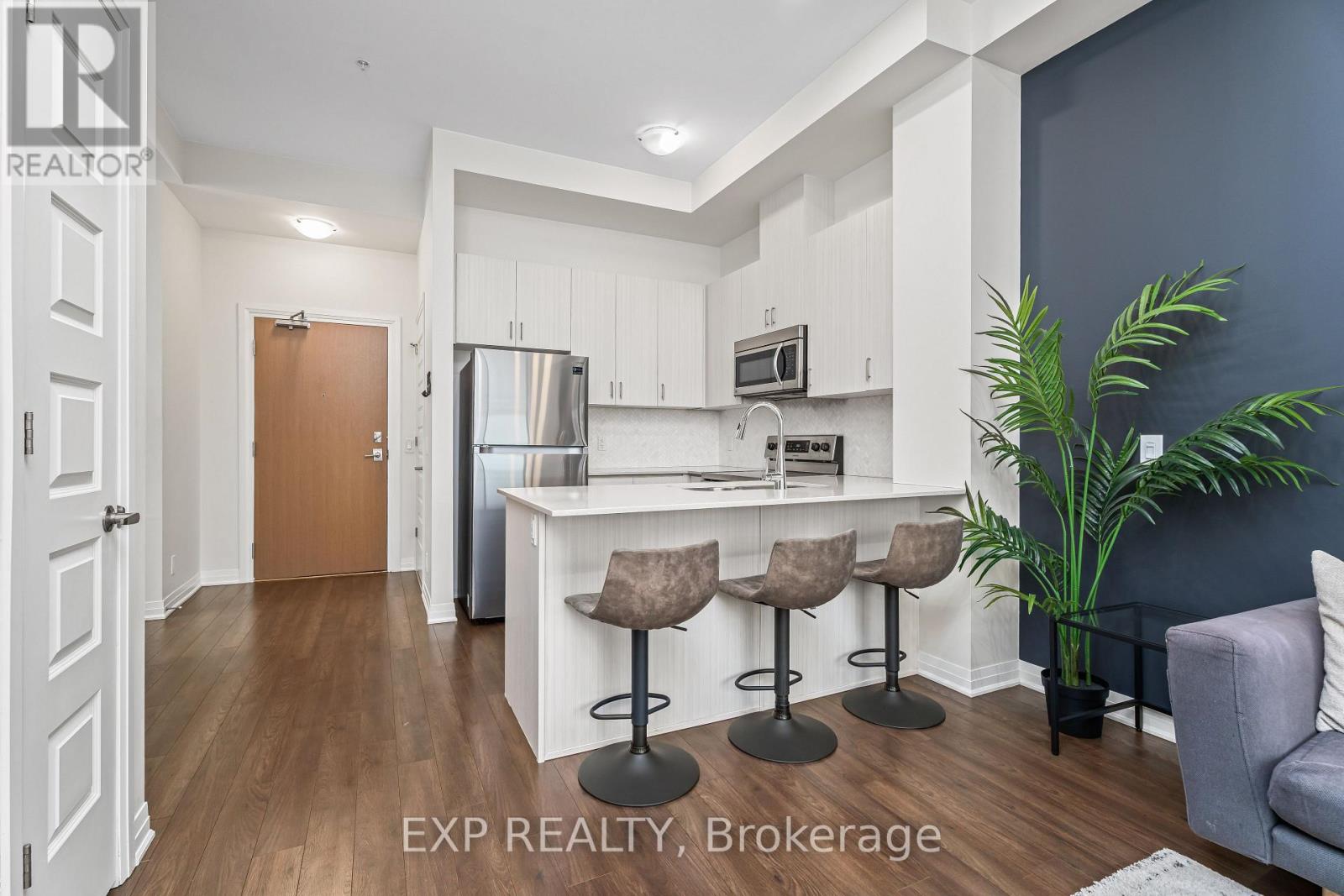 627 - 1105 Leger Way Property Photo 8