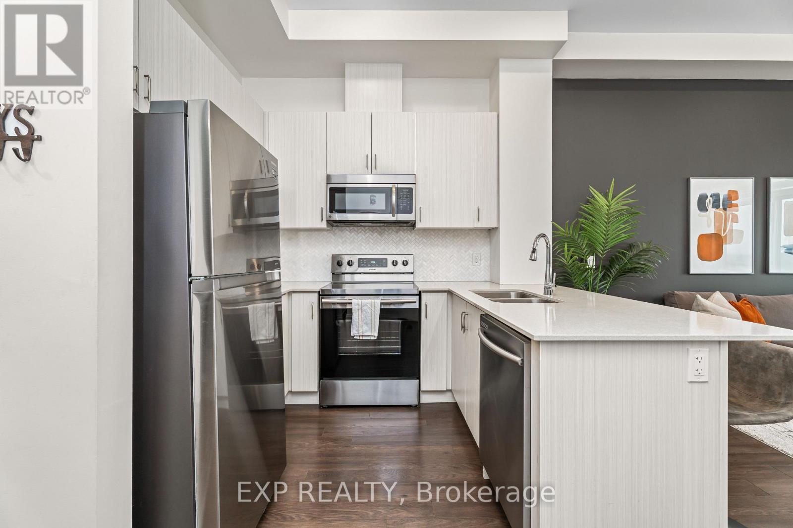 627 - 1105 Leger Way Property Photo 10