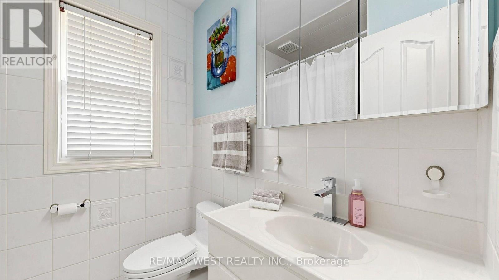 32 Allonsius Drive Property Photo 21