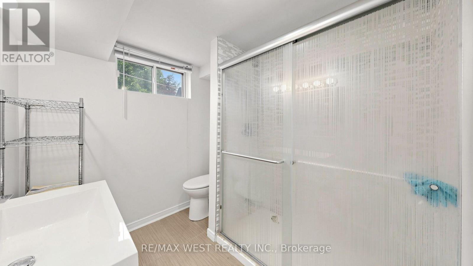 32 Allonsius Drive Property Photo 38