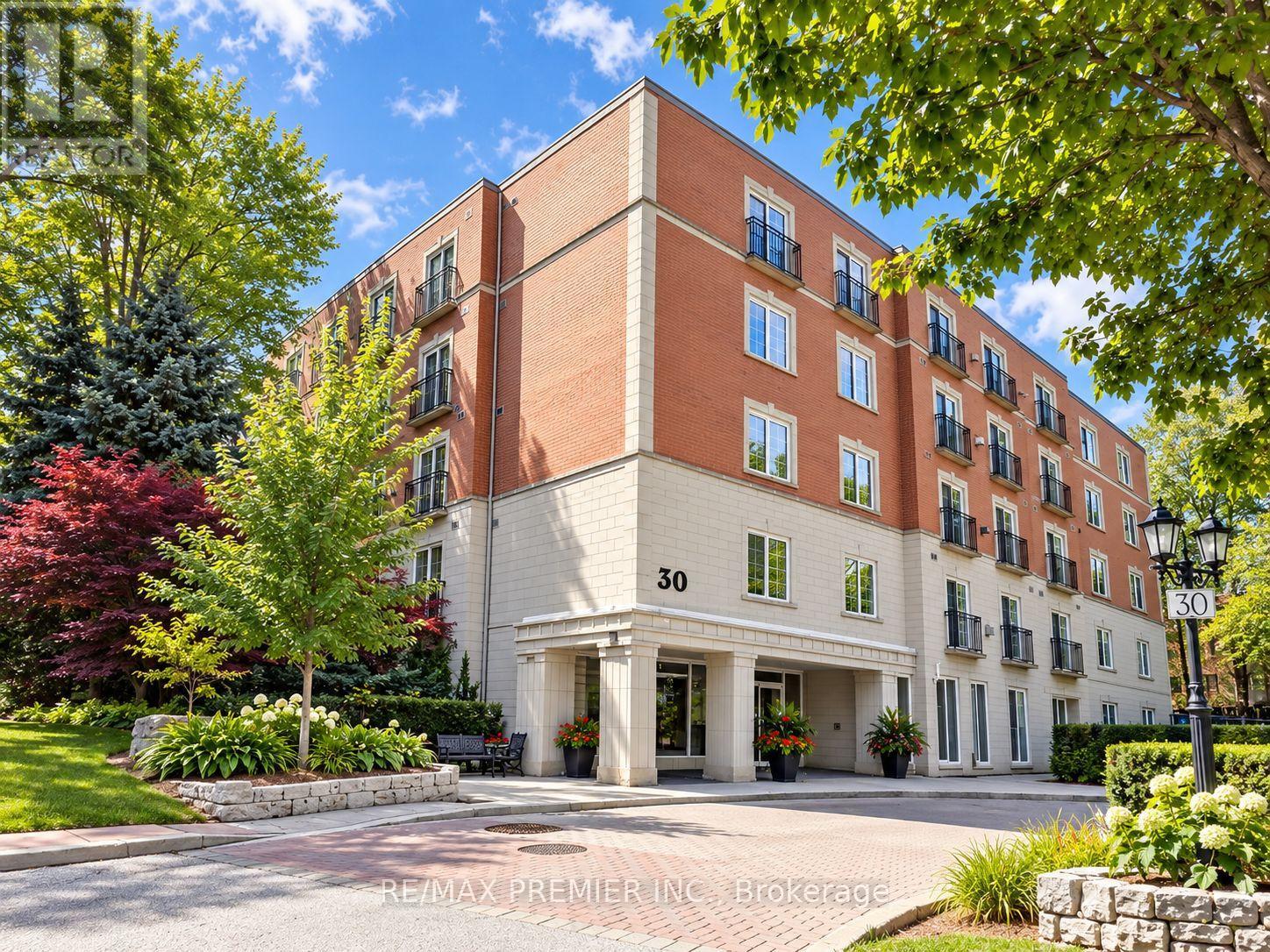 #301 - 30 Anglesey Boulevard Property Photo 1