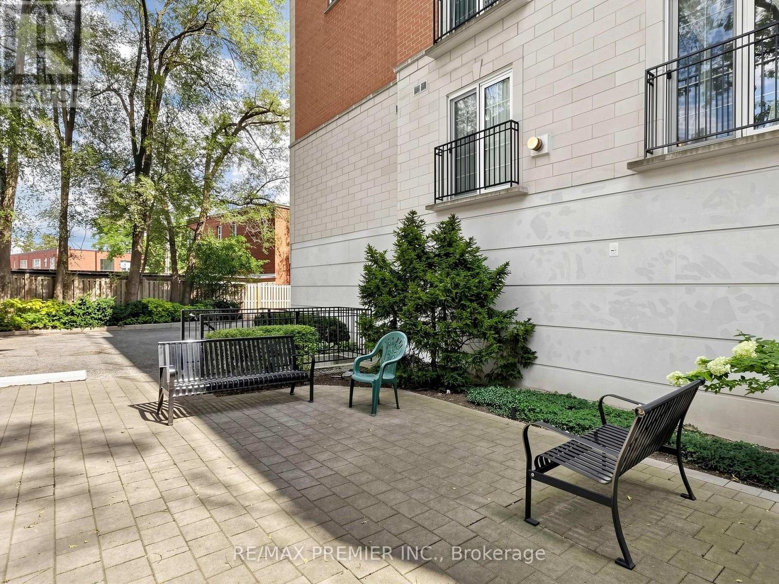 #301 - 30 Anglesey Boulevard Property Photo 34