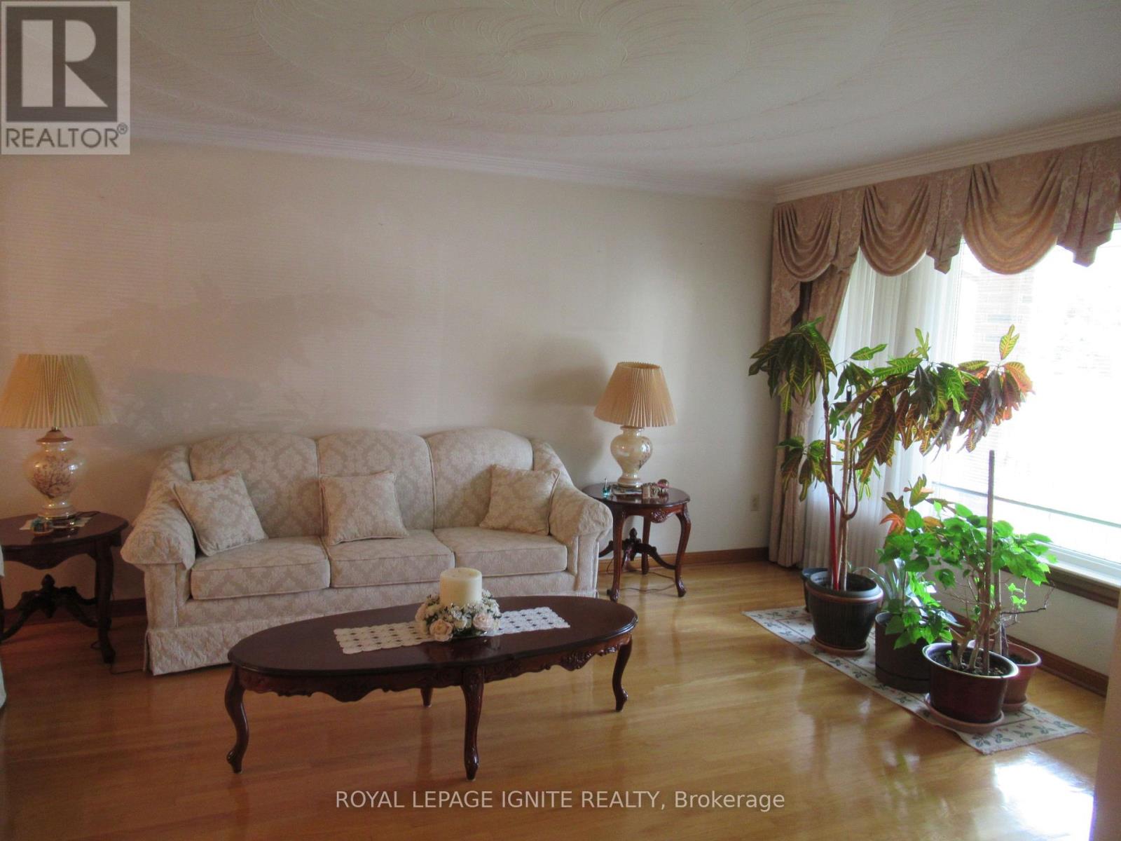 8 Newlove Court Property Photo 2