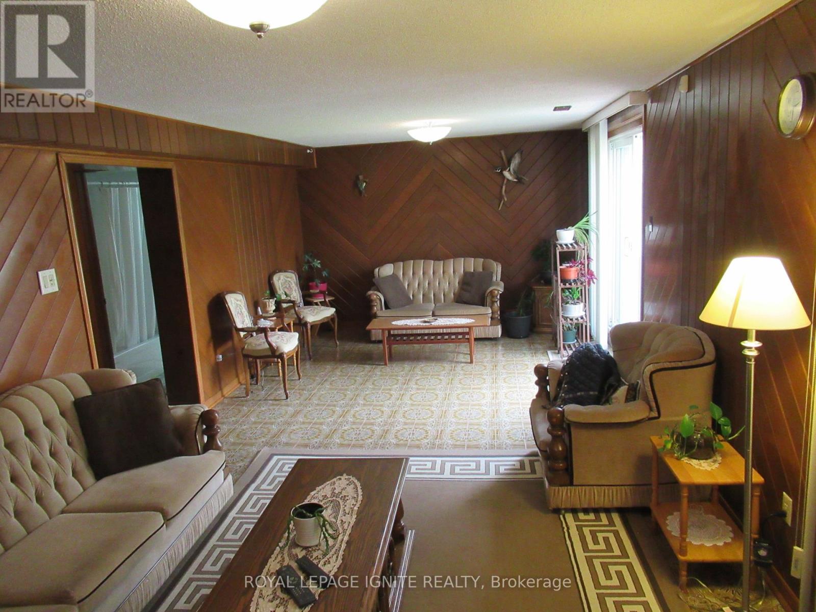 8 Newlove Court Property Photo 14