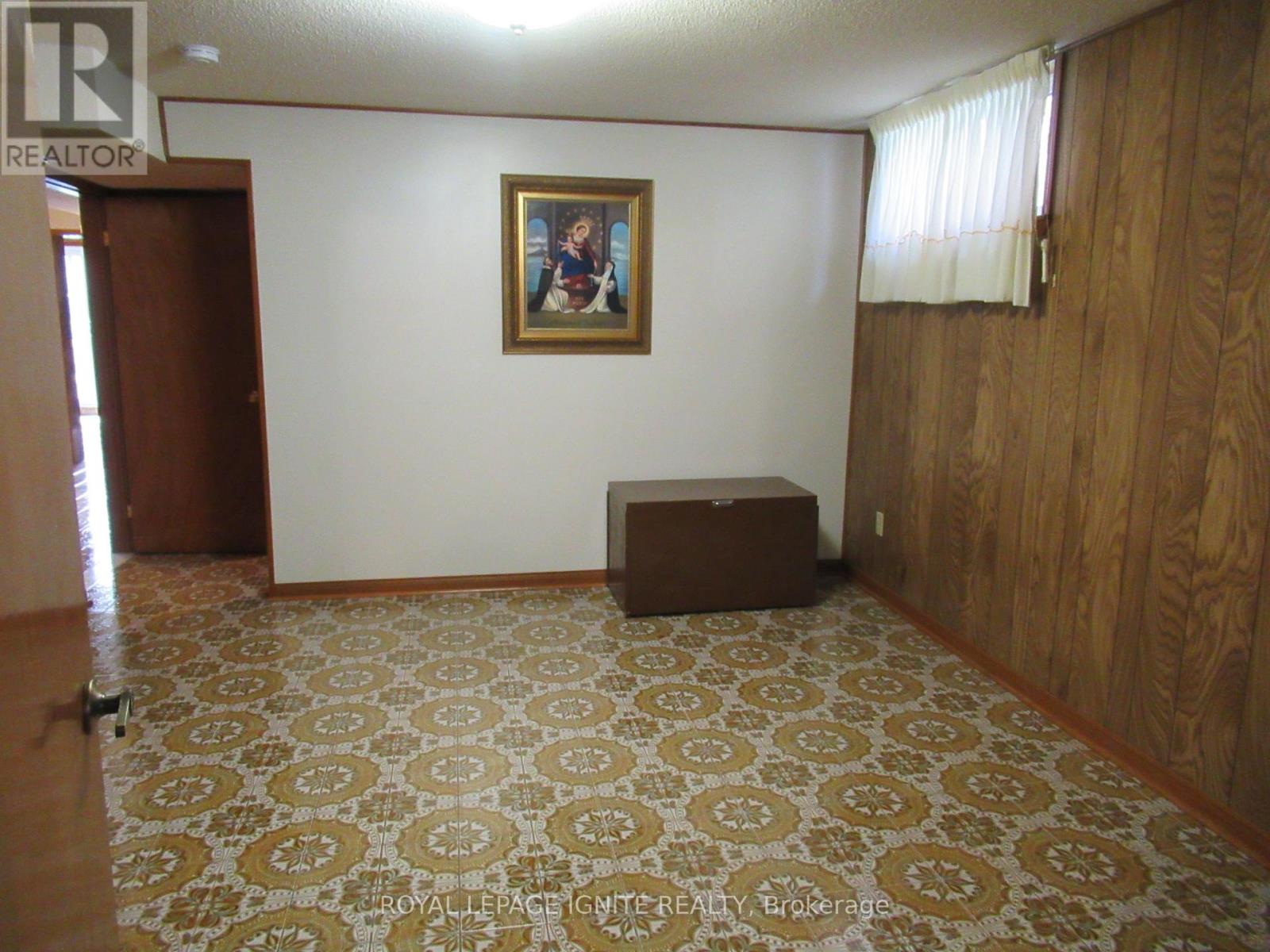 8 Newlove Court Property Photo 18
