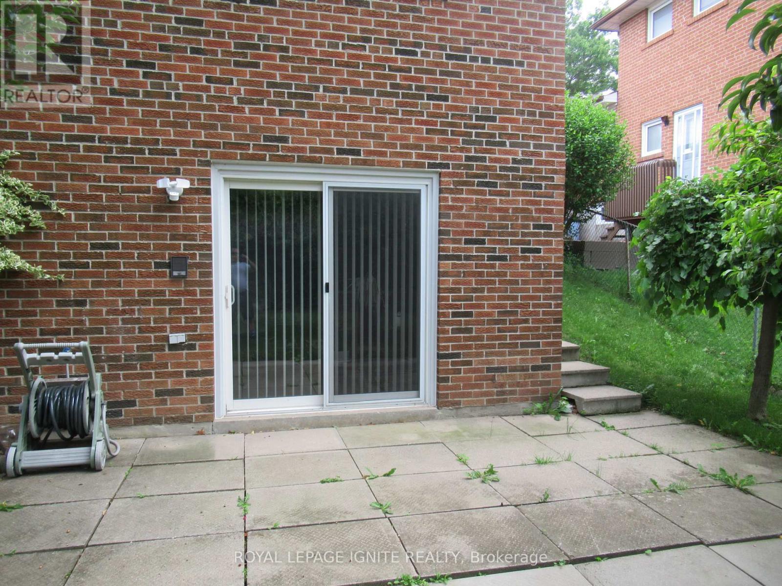 8 Newlove Court Property Photo 25