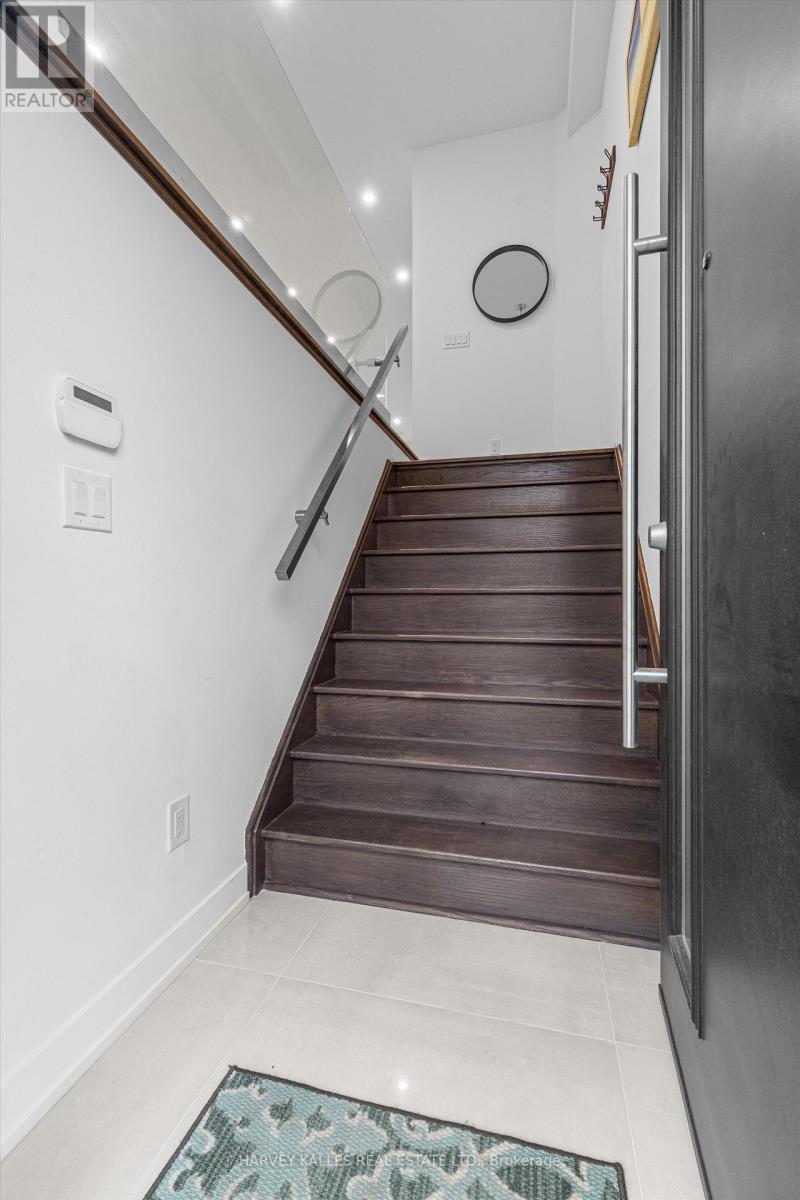 609a Harvie Avenue Property Photo 3