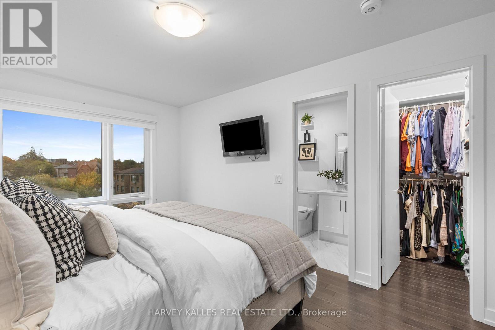 609a Harvie Avenue Property Photo 15