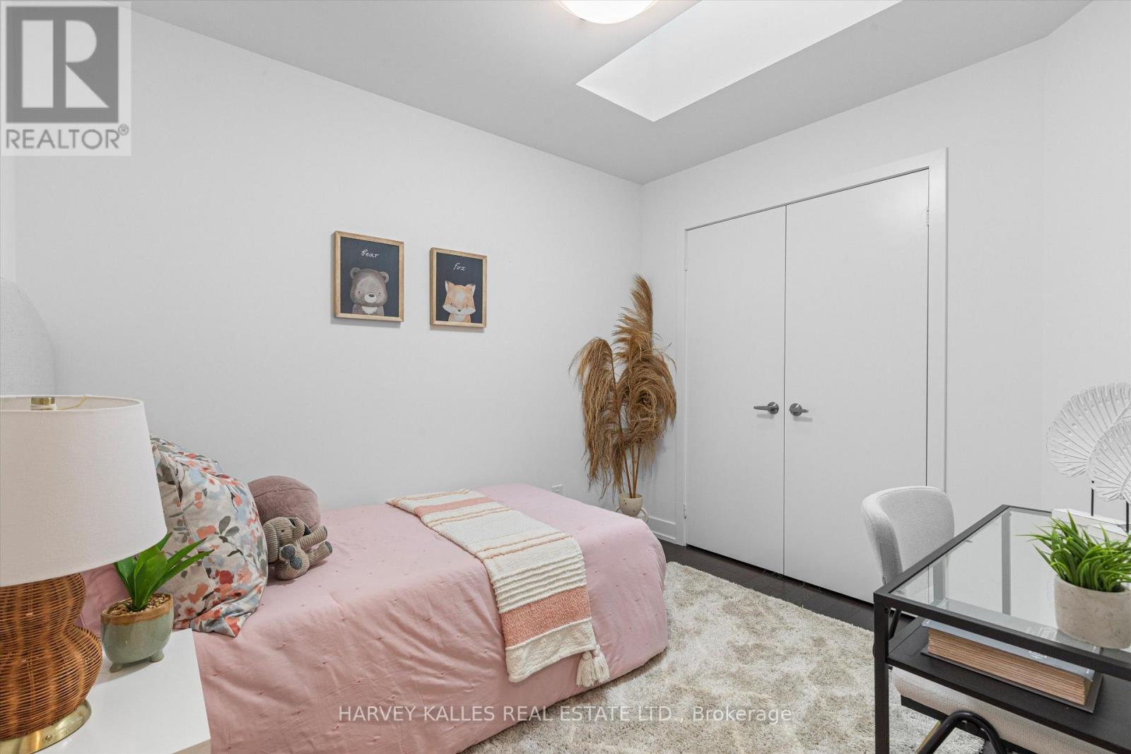 609a Harvie Avenue Property Photo 19