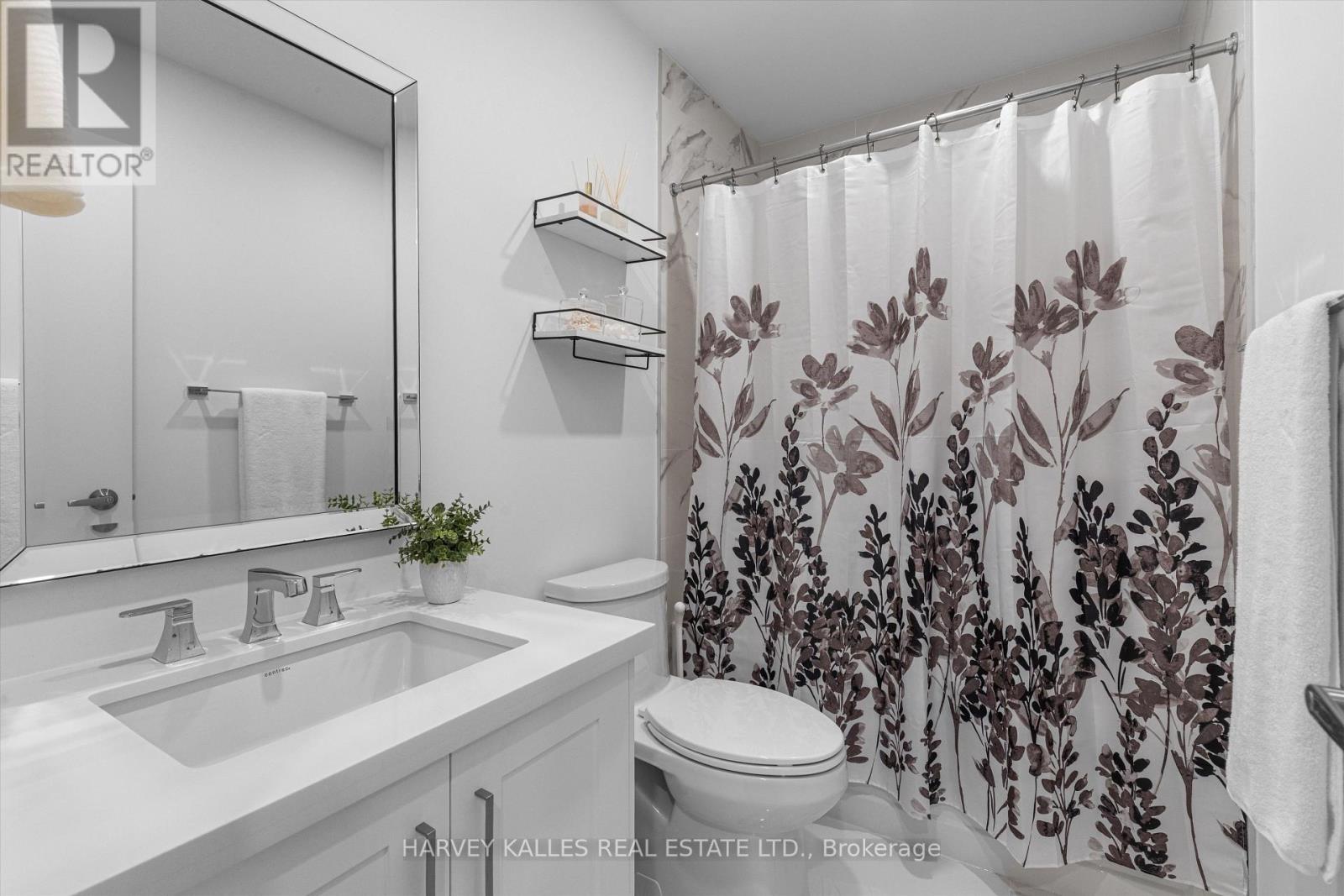 609a Harvie Avenue Property Photo 20