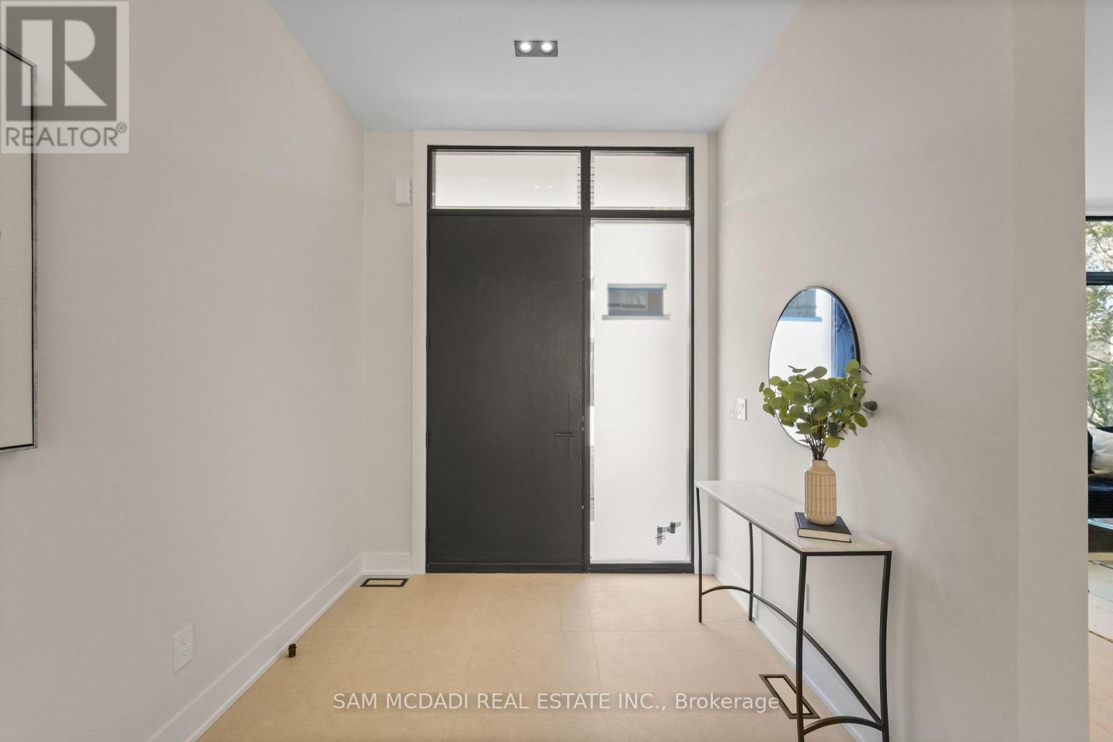 362 Meadow Wood Lane Property Photo 2