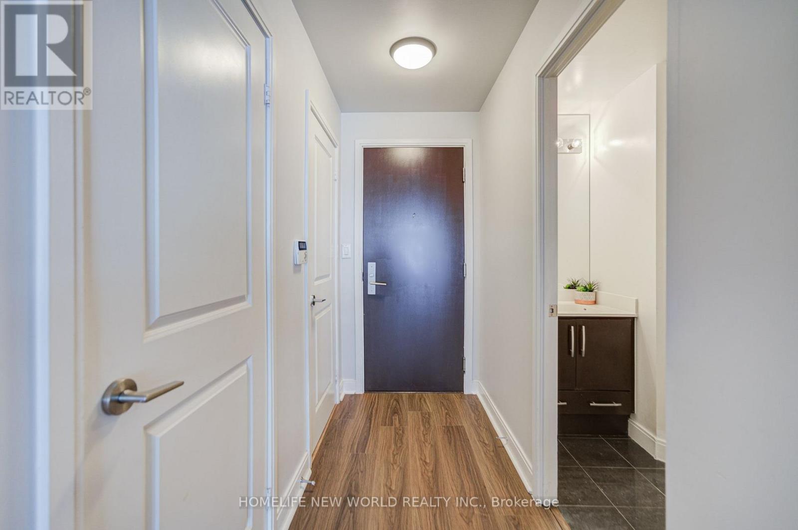 4906 - 60 Absolute Avenue Property Photo 6