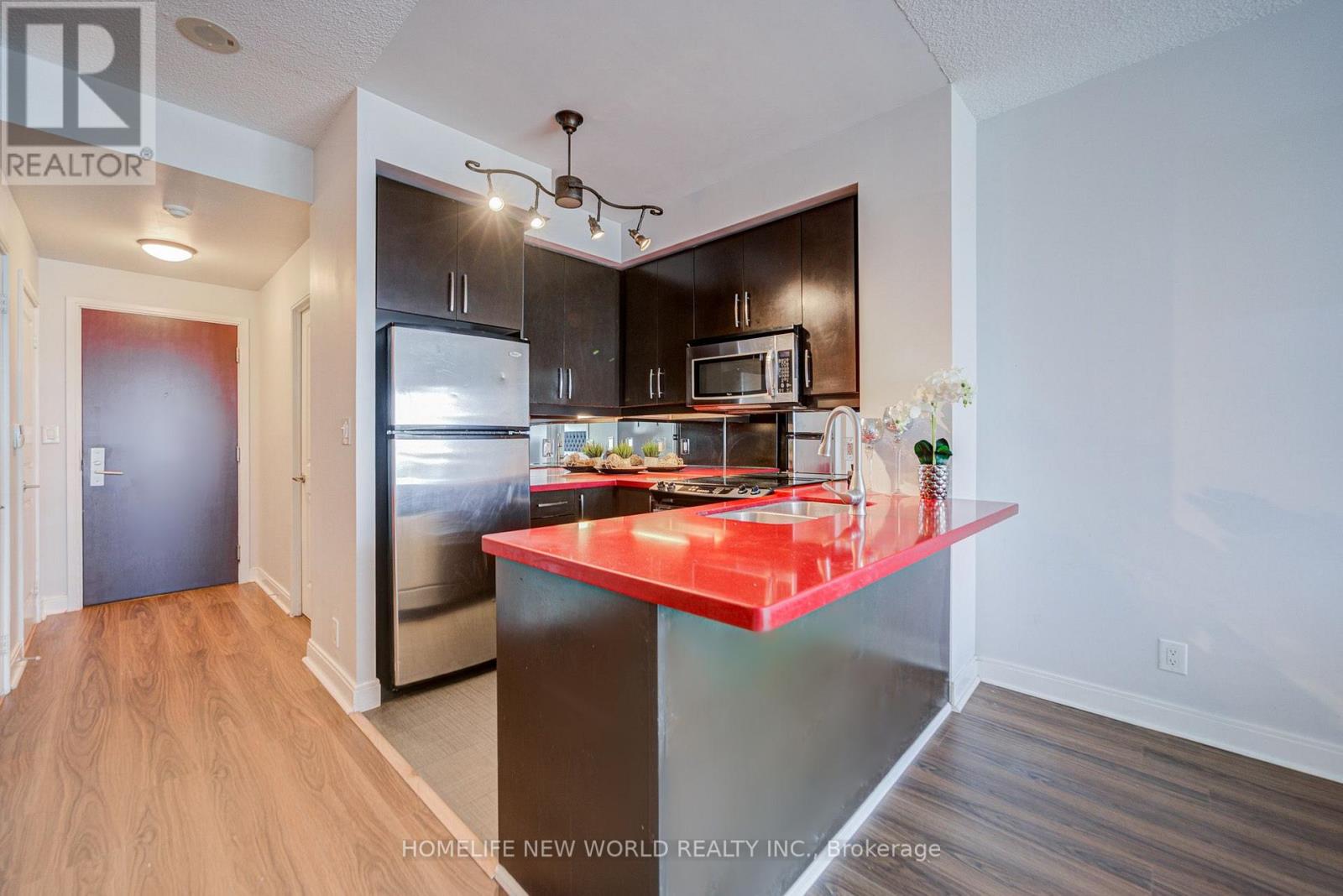 4906 - 60 Absolute Avenue Property Photo 8