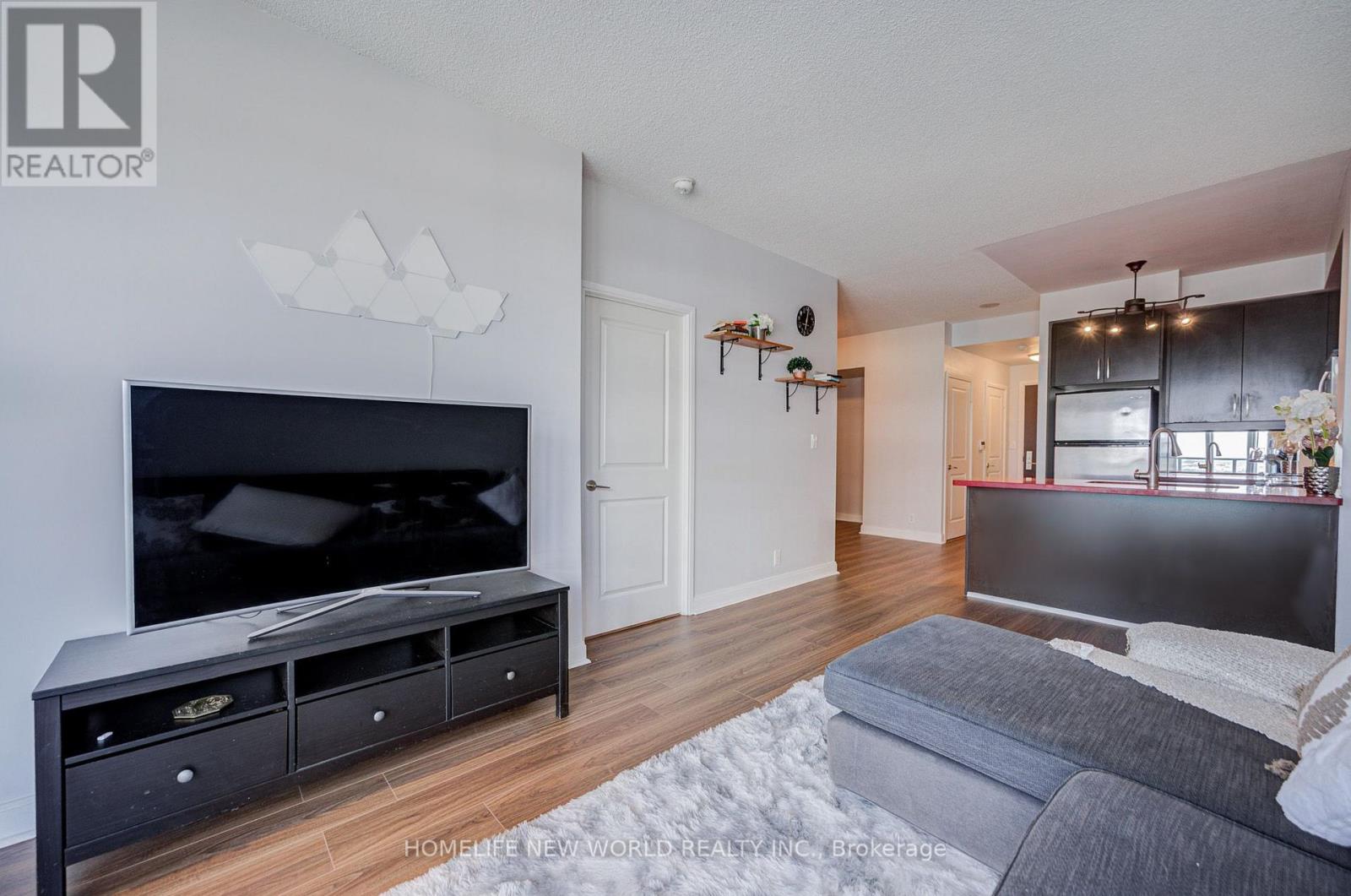 4906 - 60 Absolute Avenue Property Photo 15