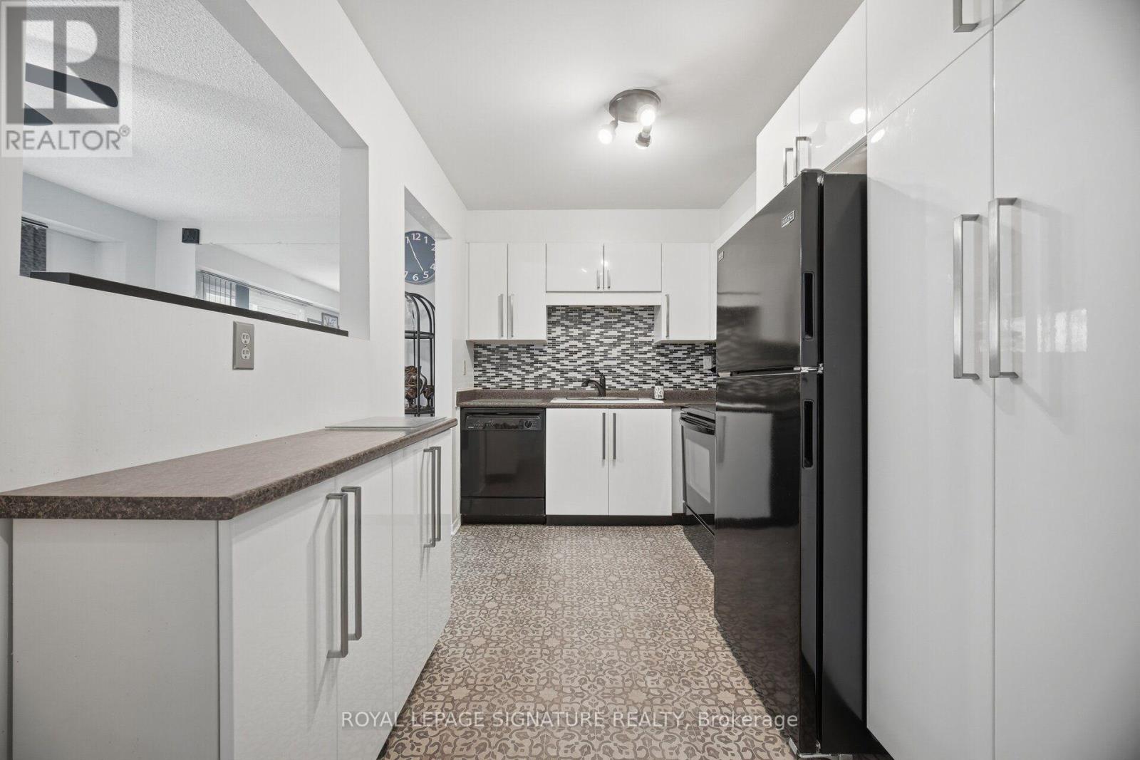 78 - 3079 Fifth Line W Property Photo 6