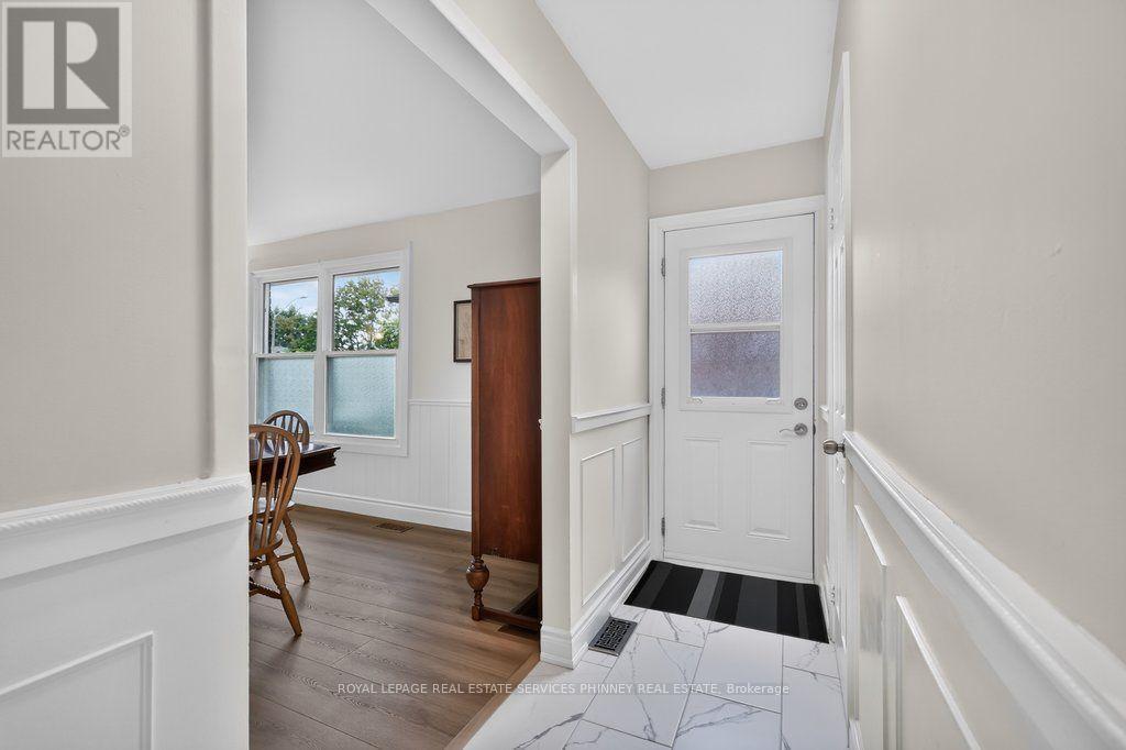 838 Saddle Crescent Property Photo 15