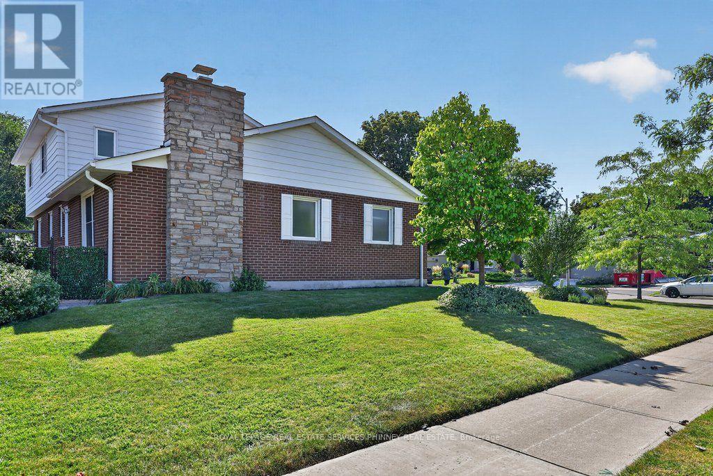 838 Saddle Crescent Property Photo 43