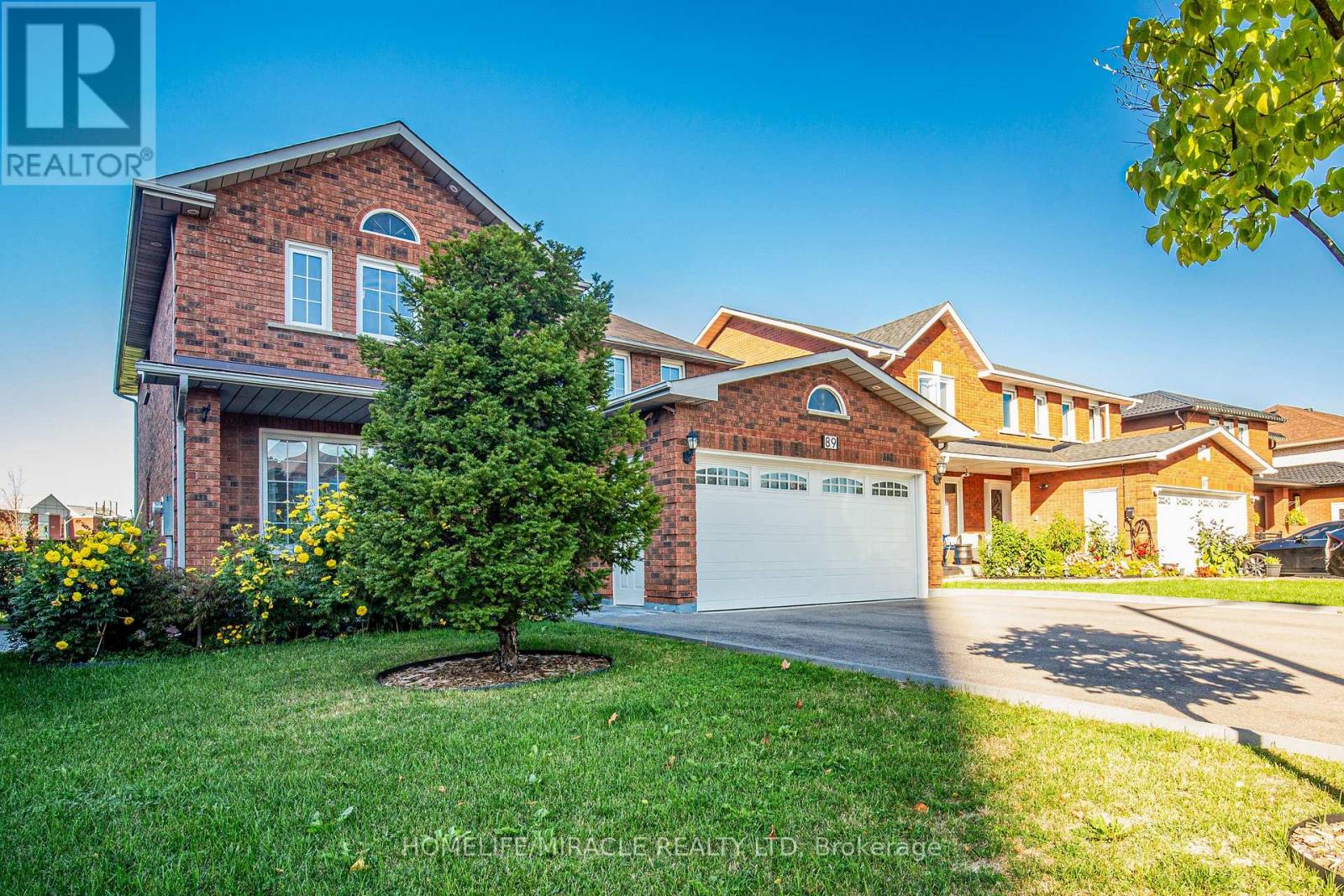 W14099852 Property Photo 1