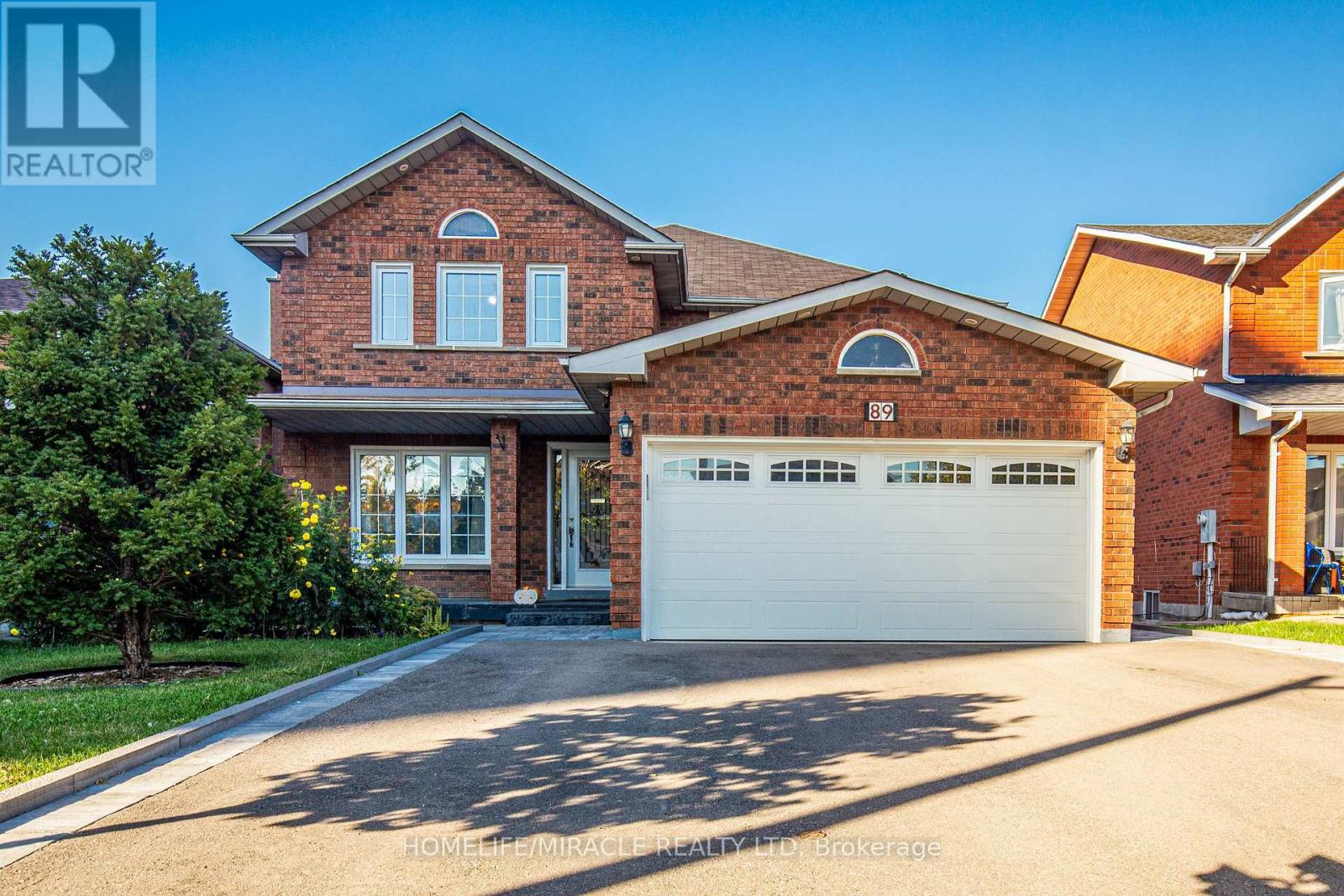 W14099852 Property Photo 2
