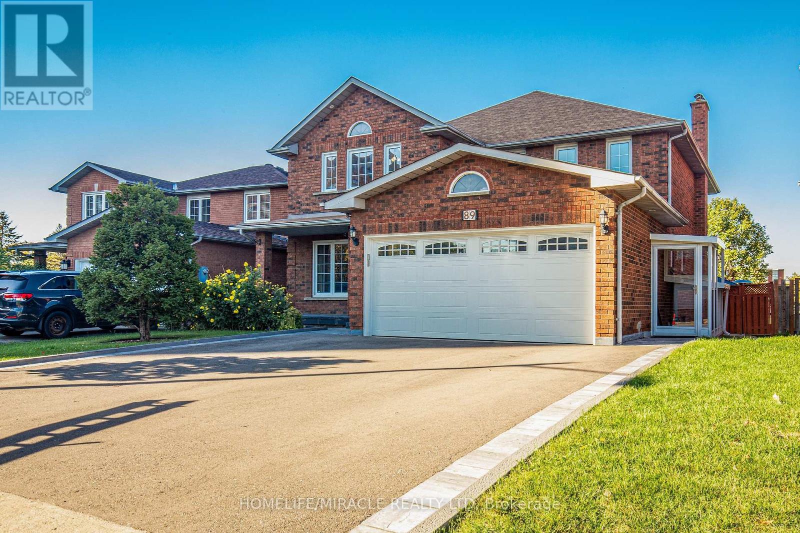 W14099852 Property Photo 3