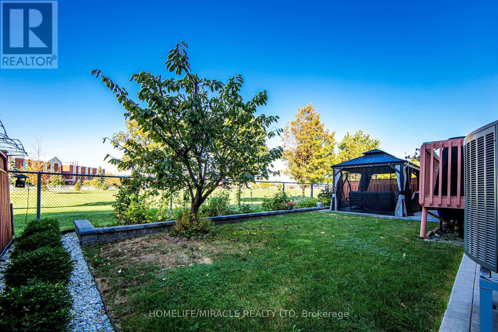 W14099852 Property Photo 10