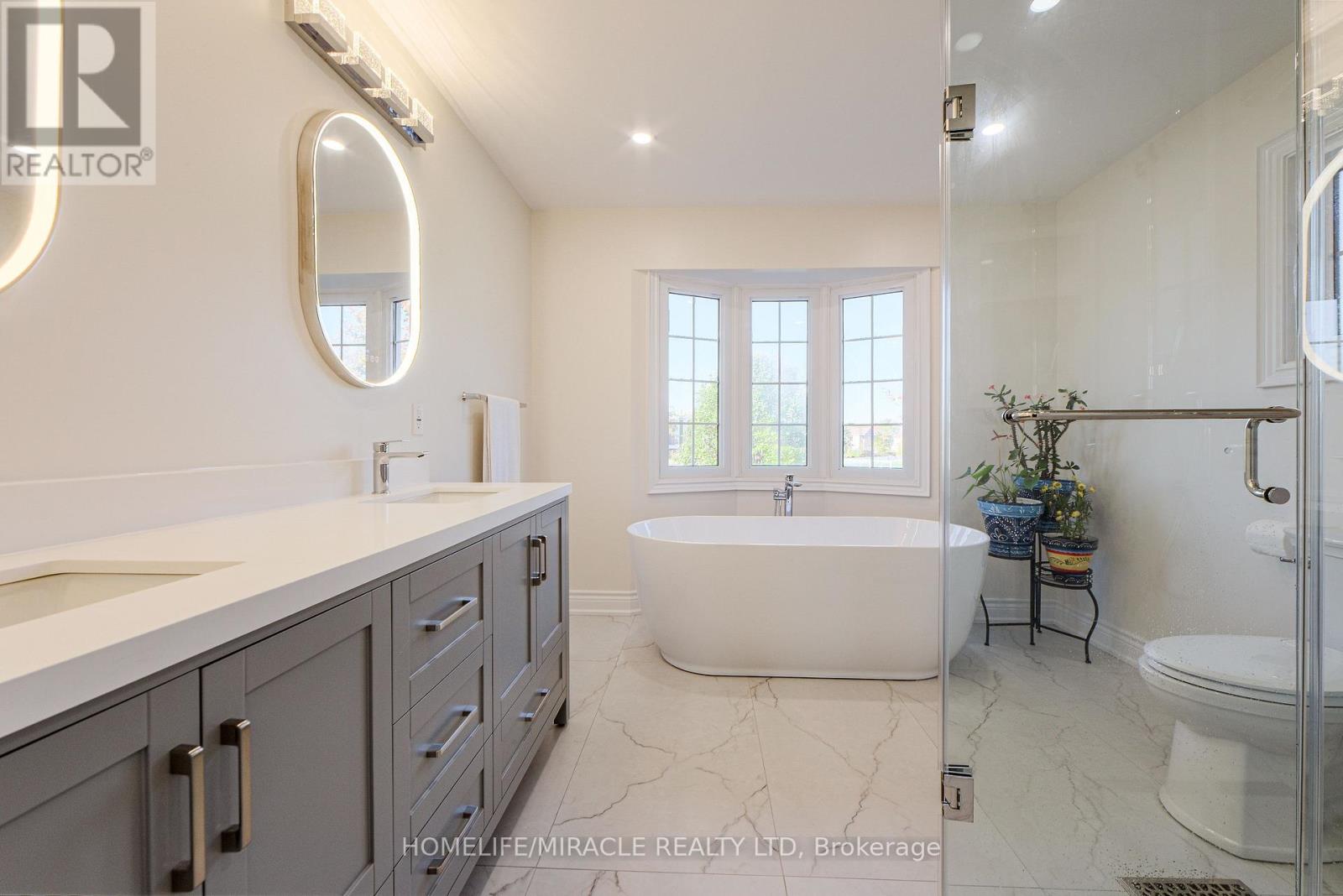 W14099852 Property Photo 18