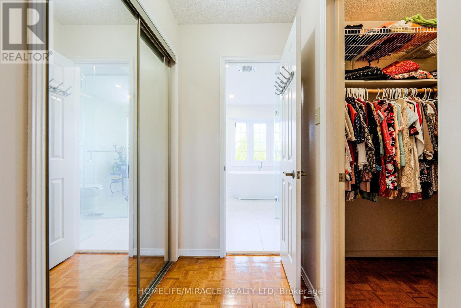 W14099852 Property Photo 20
